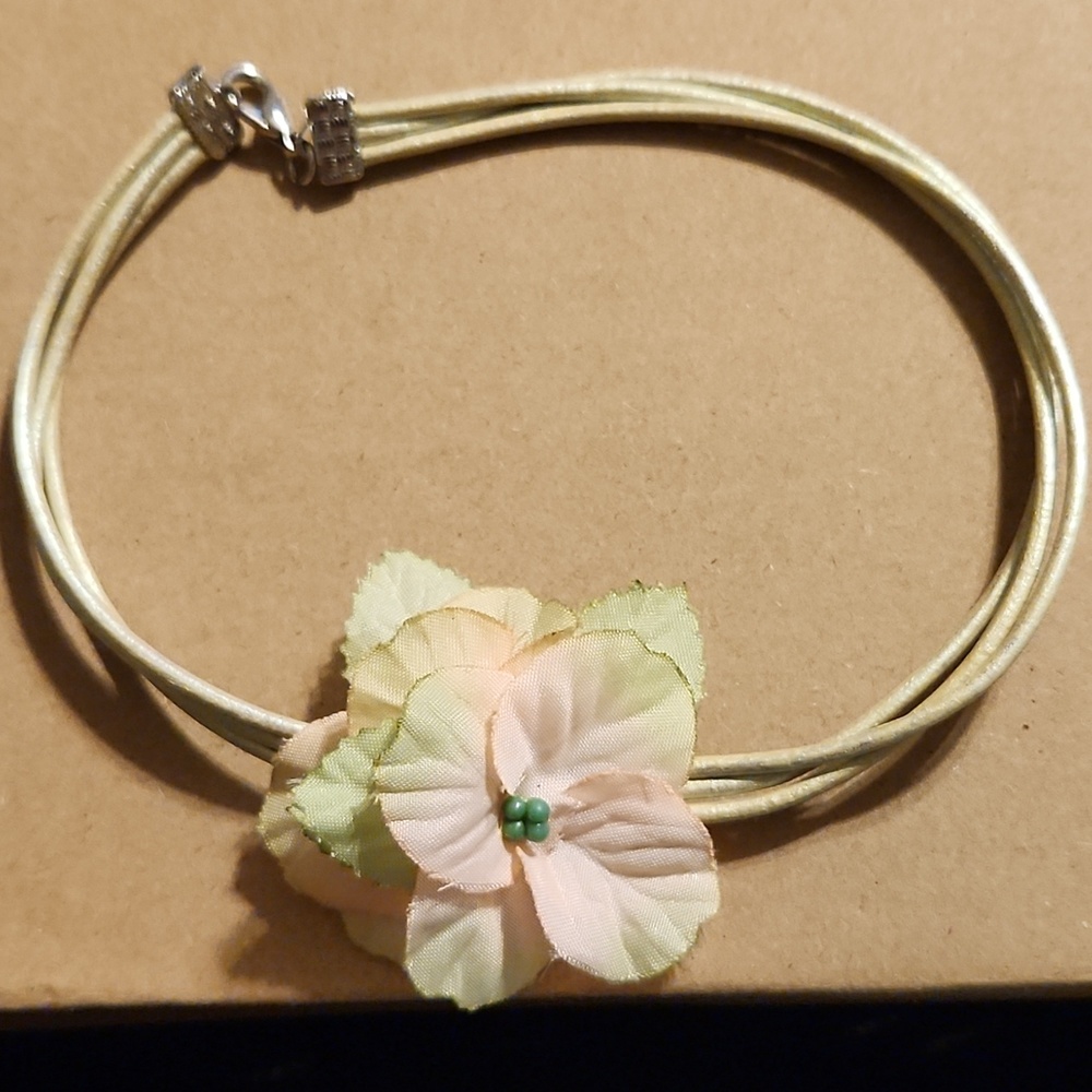 Ali khan choker green light pink flower new choker
